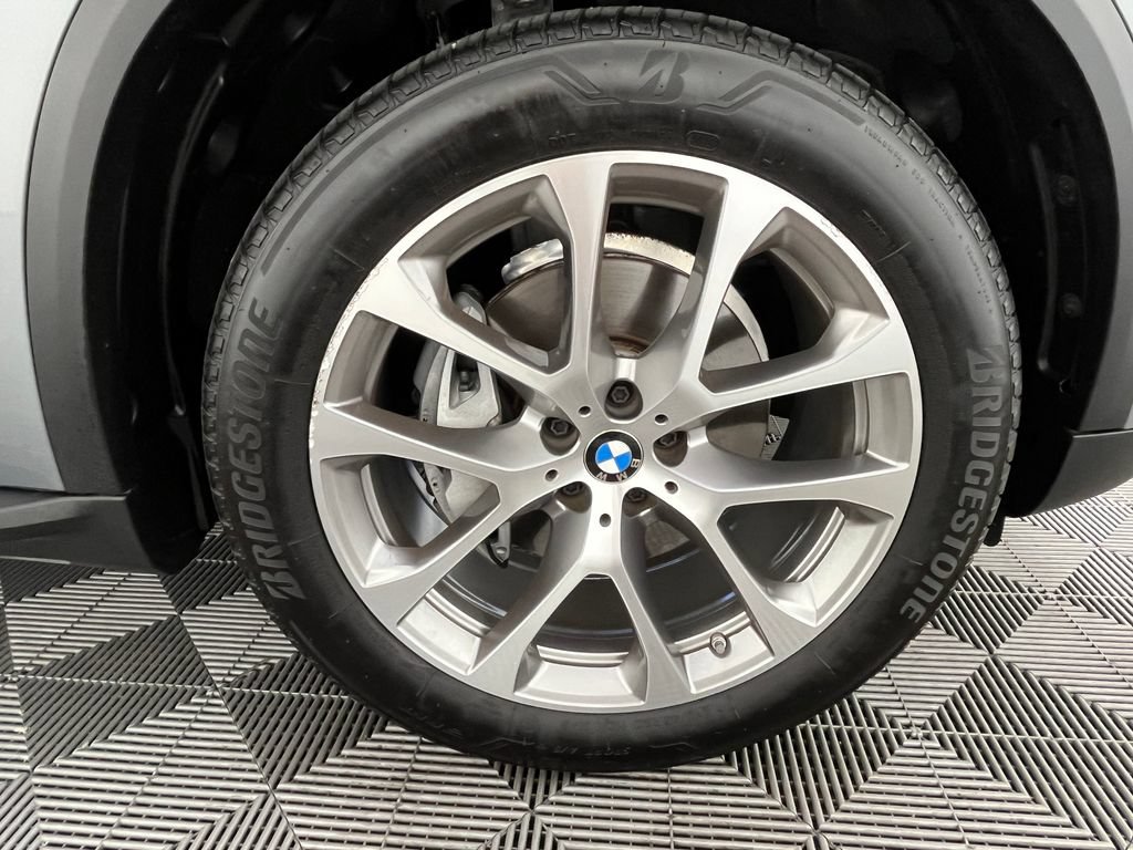 Used 2025 BMW X5 xDrive40i AWD/4WD image 17