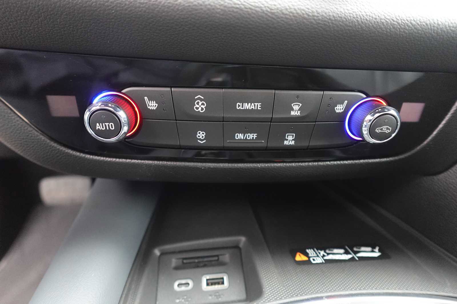Used 2023 Buick Enclave Essence w/ Experience Buick Package image 22