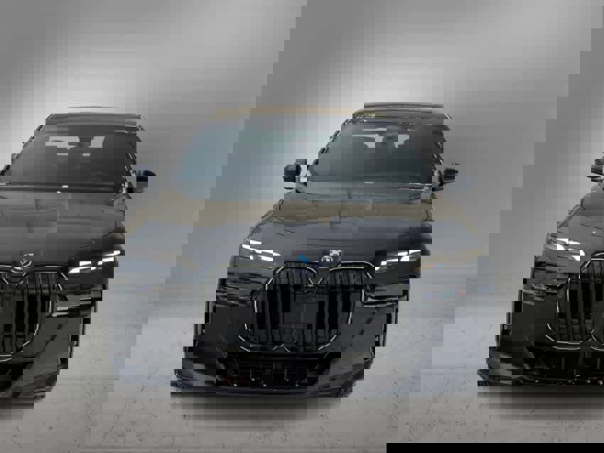 New 2025 BMW 760i xDrive w/ Executive Package image 3