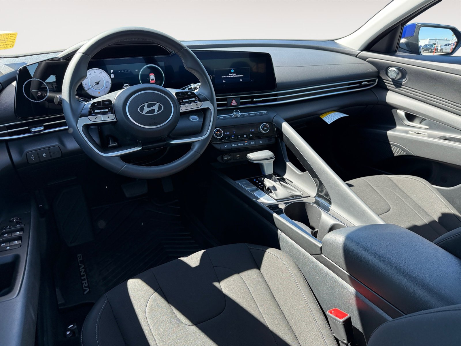 Certified 2025 Hyundai Elantra SEL image 15