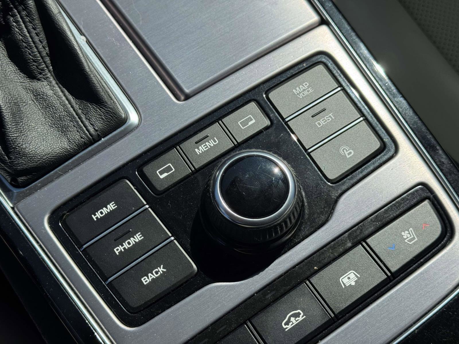 Used 2014 Hyundai Equus Signature RWD image 29