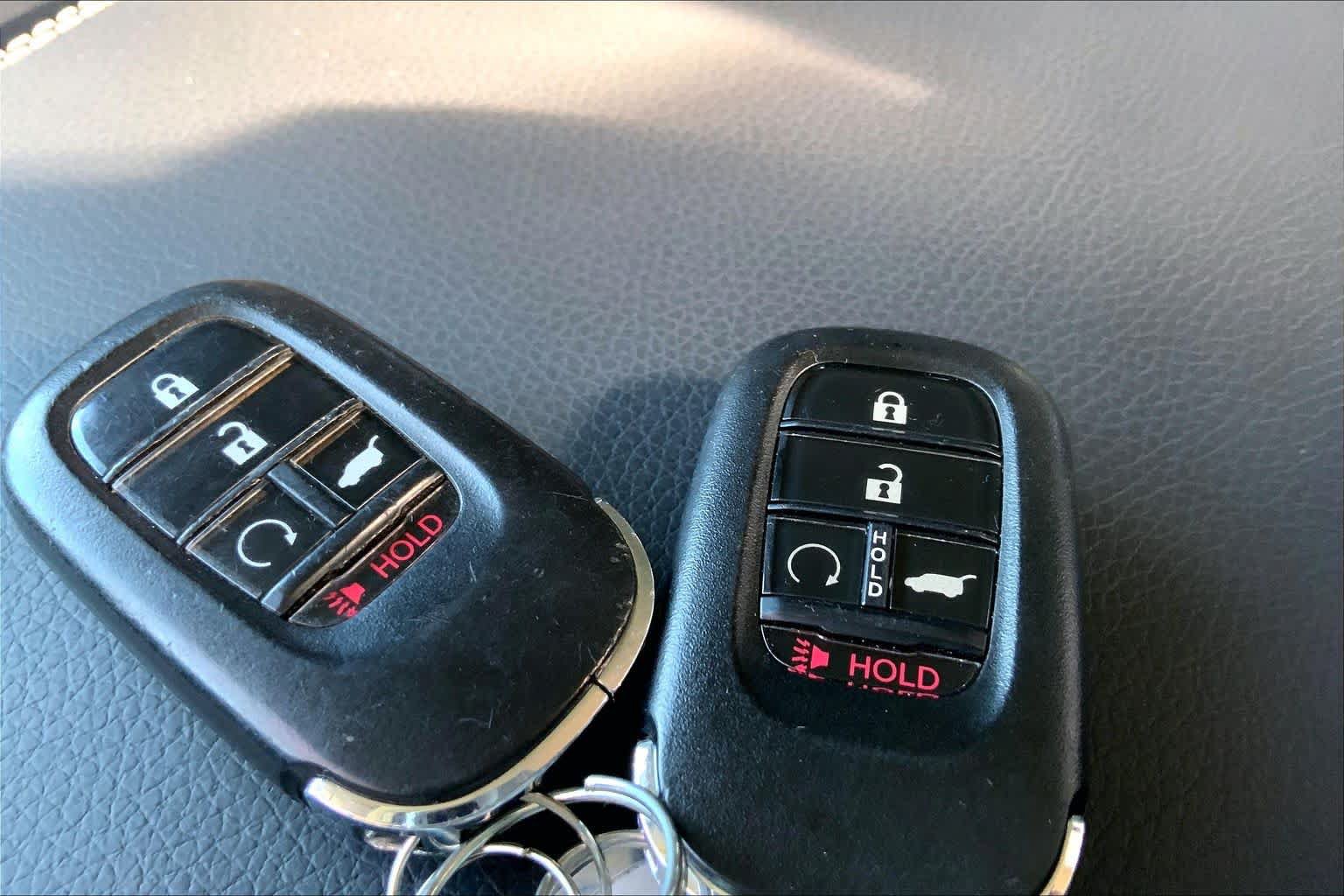 Used 2025 Honda Pilot EX-L image 13