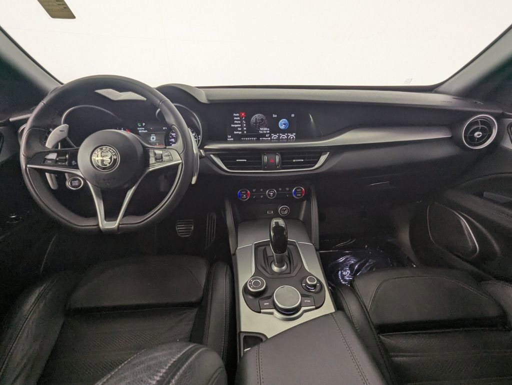 Used 2018 Alfa Romeo Stelvio Ti Sport AWD/4WD image 14
