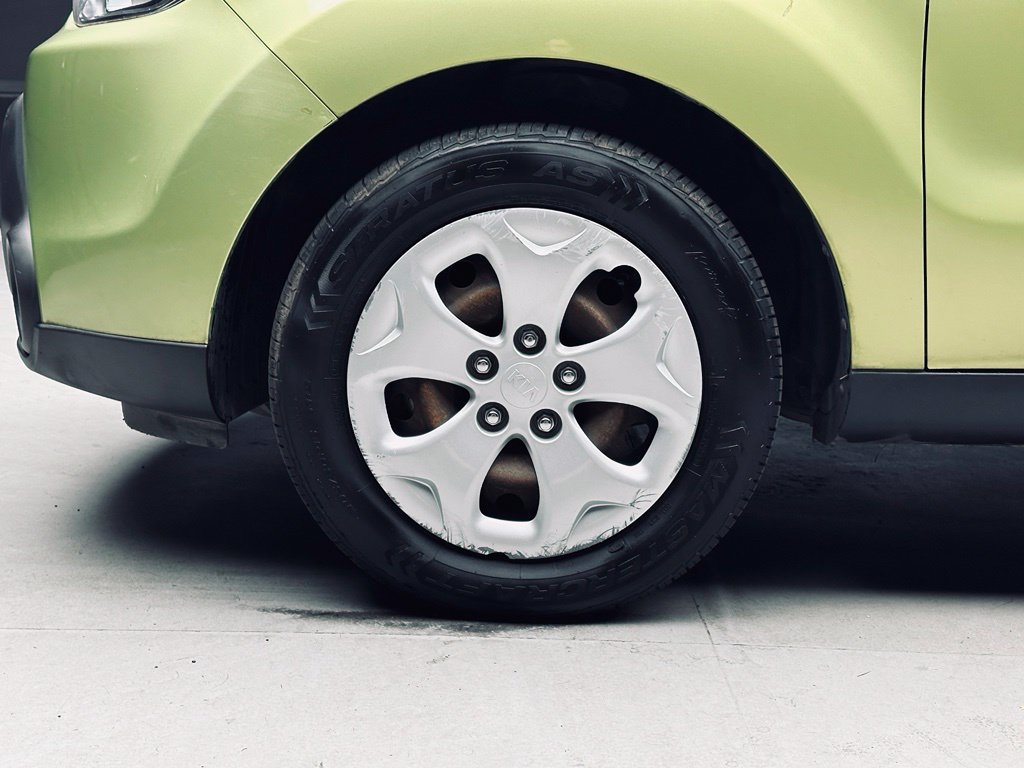 Used 2014 Kia Soul FWD image 35