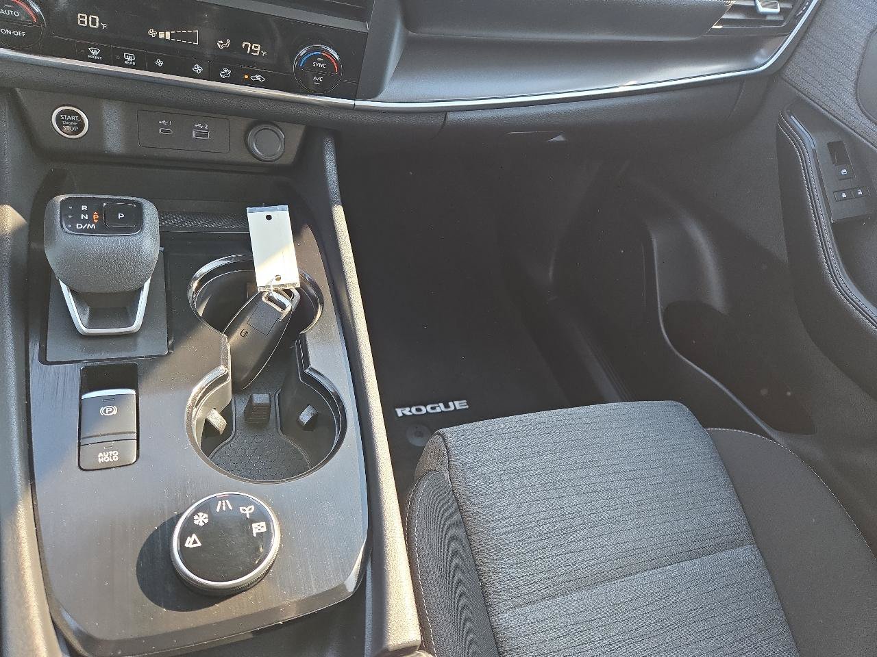 Used 2023 Nissan Rogue SV AWD/4WD image 17