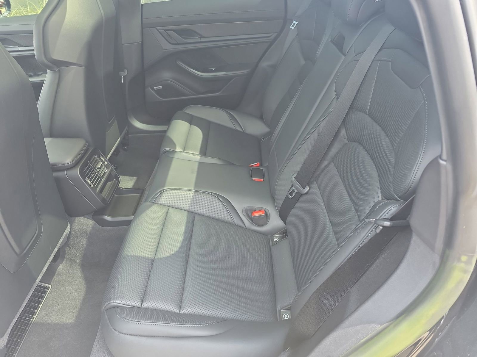 Certified 2023 Porsche Taycan GTS image 20