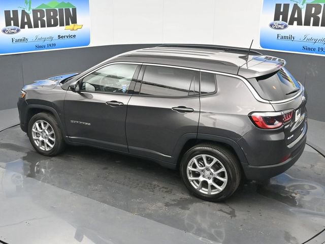 Used 2023 Jeep Compass Latitude image 24