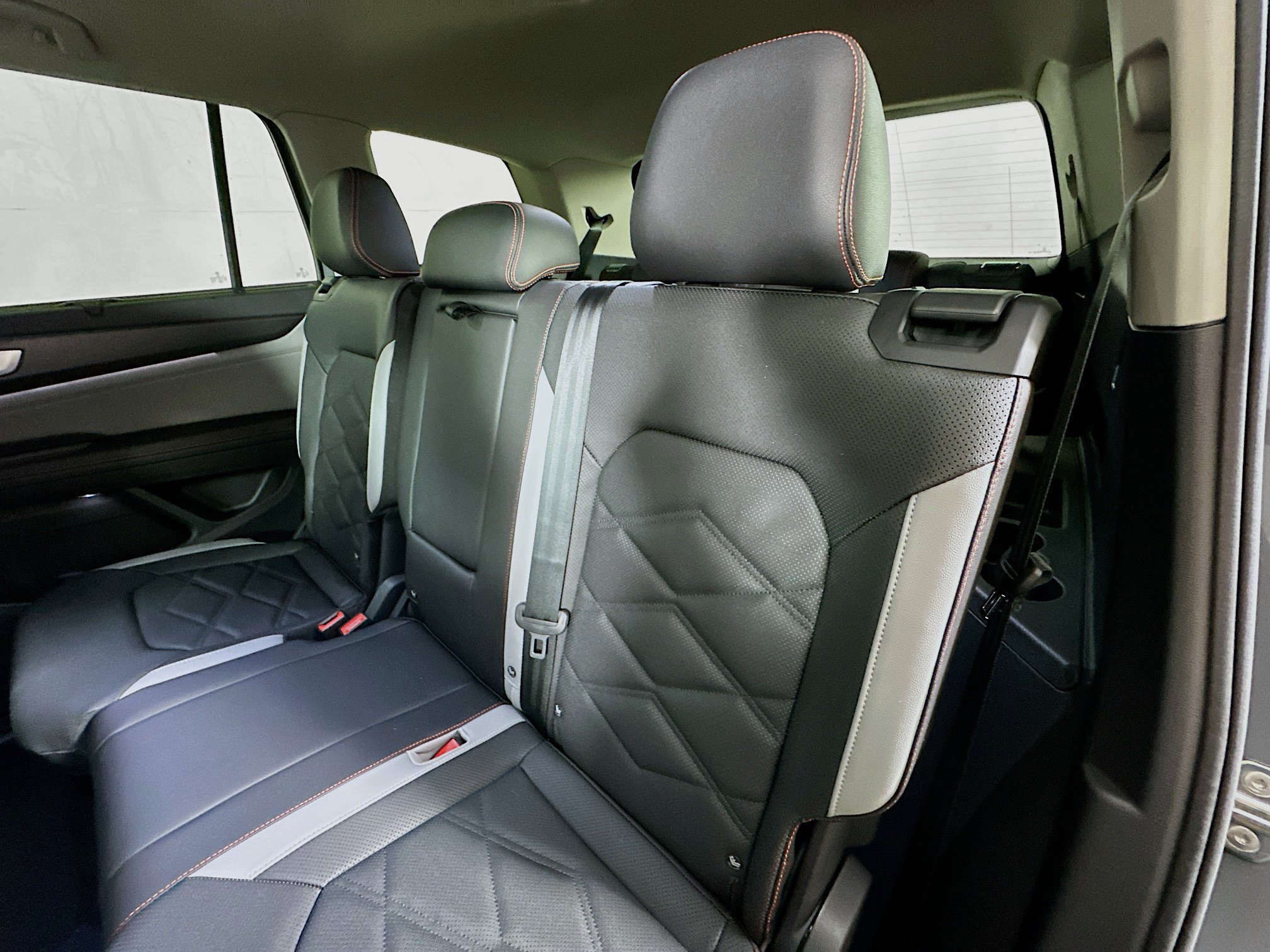 New 2026 Volkswagen Atlas Peak Edition AWD/4WD image 23