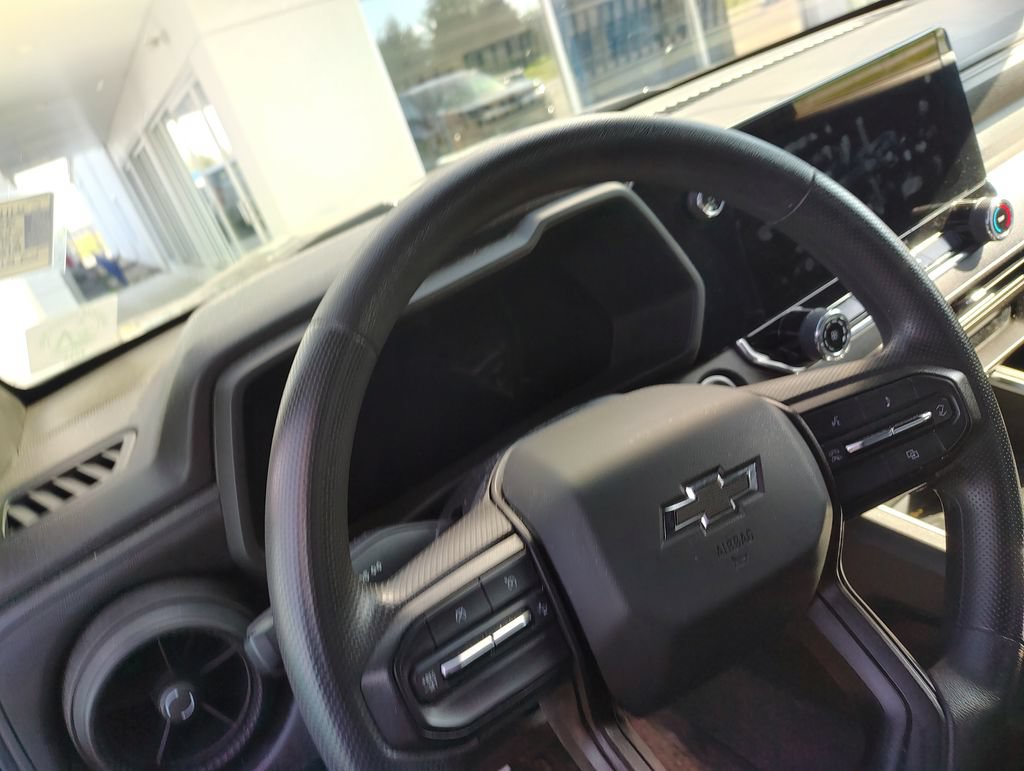 Used 2024 Chevrolet Colorado Trail Boss w/ Advanced Trailering Package AWD/4WD image 12