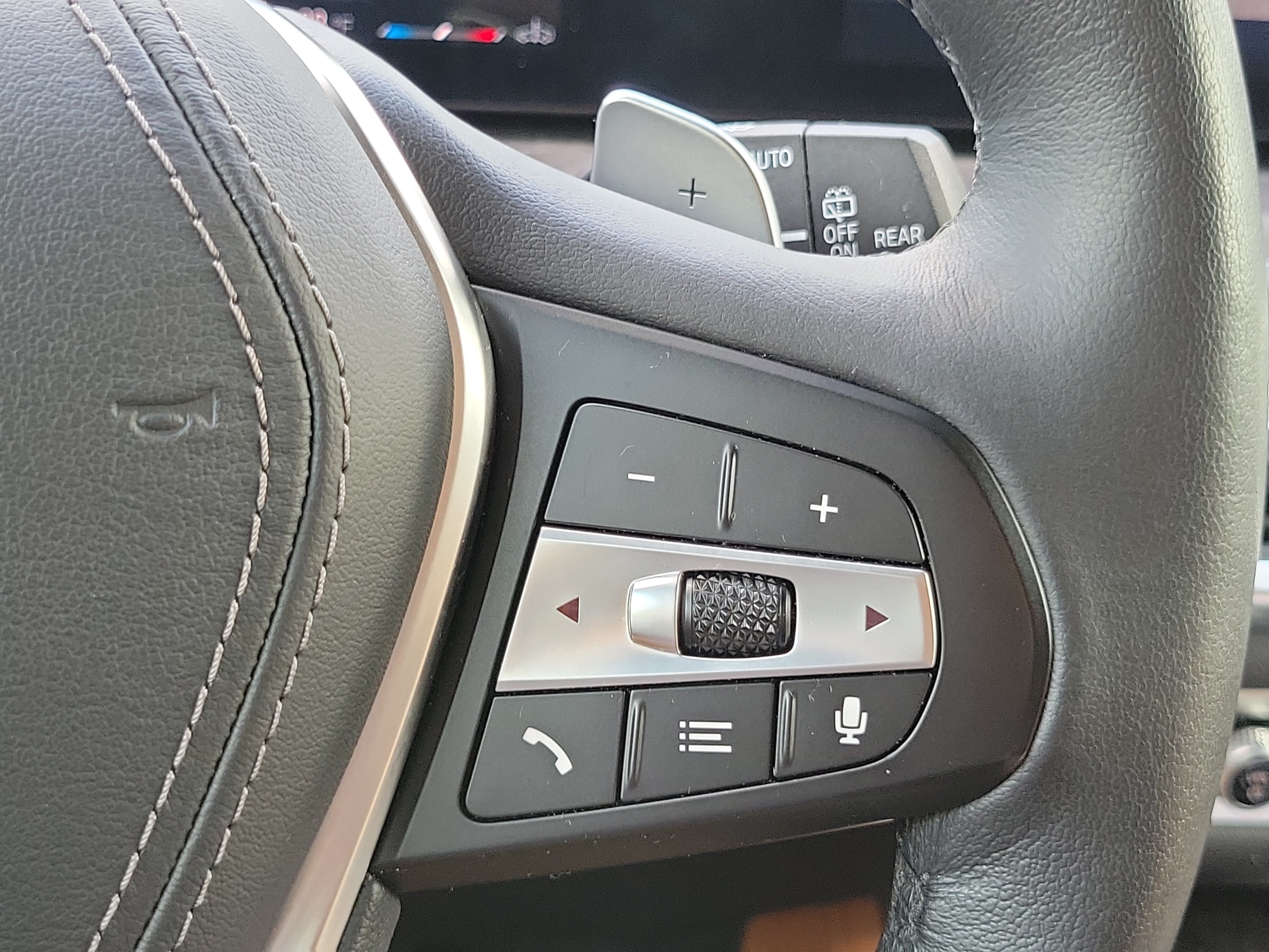 Used 2025 BMW X5 sDrive40i w/ Premium Package RWD image 26