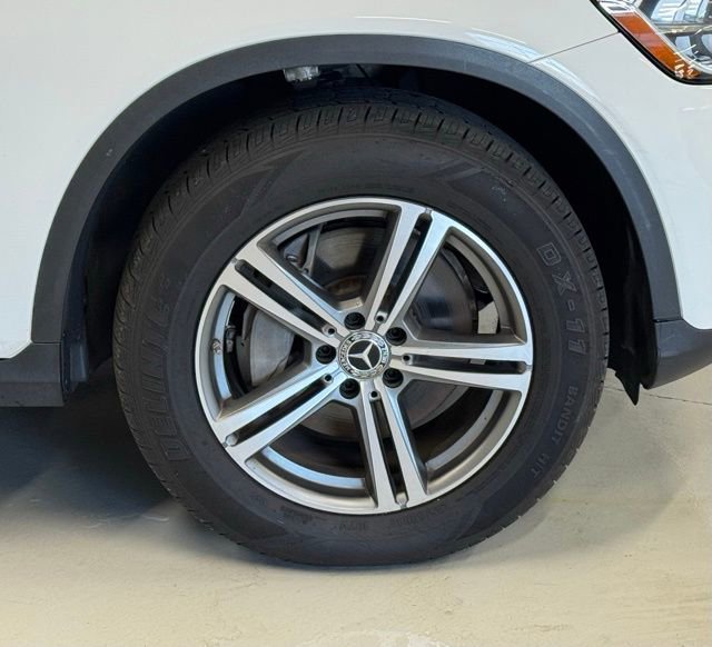 Used 2020 Mercedes-Benz GLC 300 4MATIC image 24