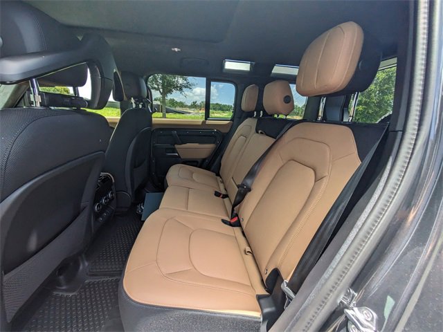 New 2025 Land Rover Defender 110 V8 image 9