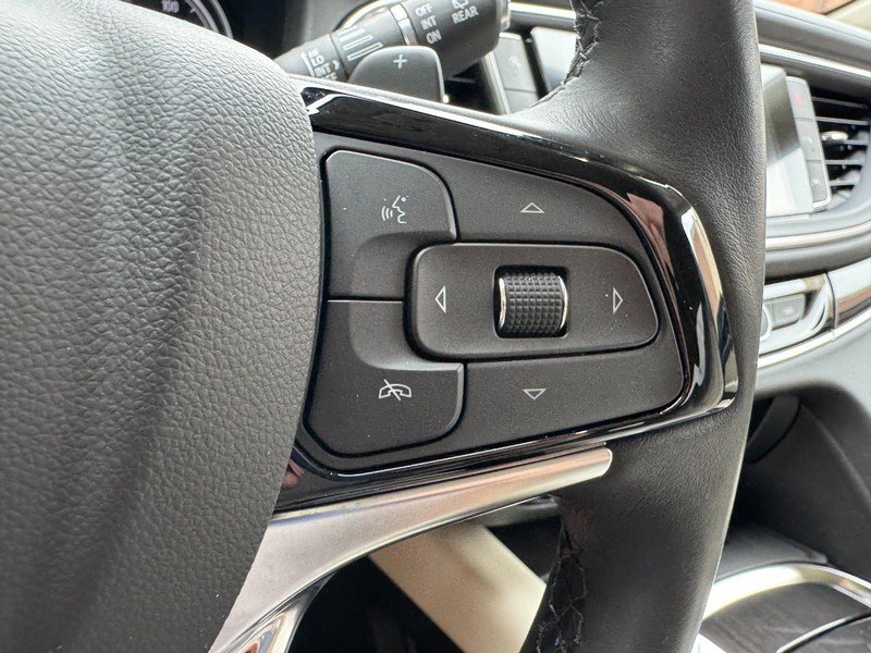 Used 2024 Buick Enclave Essence w/ Technology Package image 18