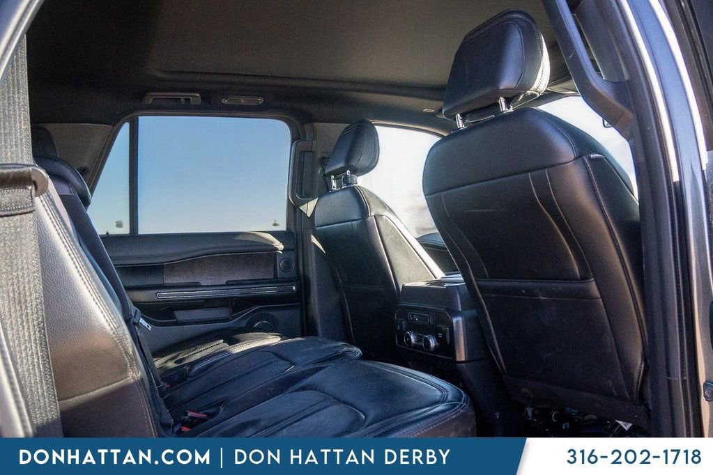 Used 2021 Ford Expedition Max Limited image 19