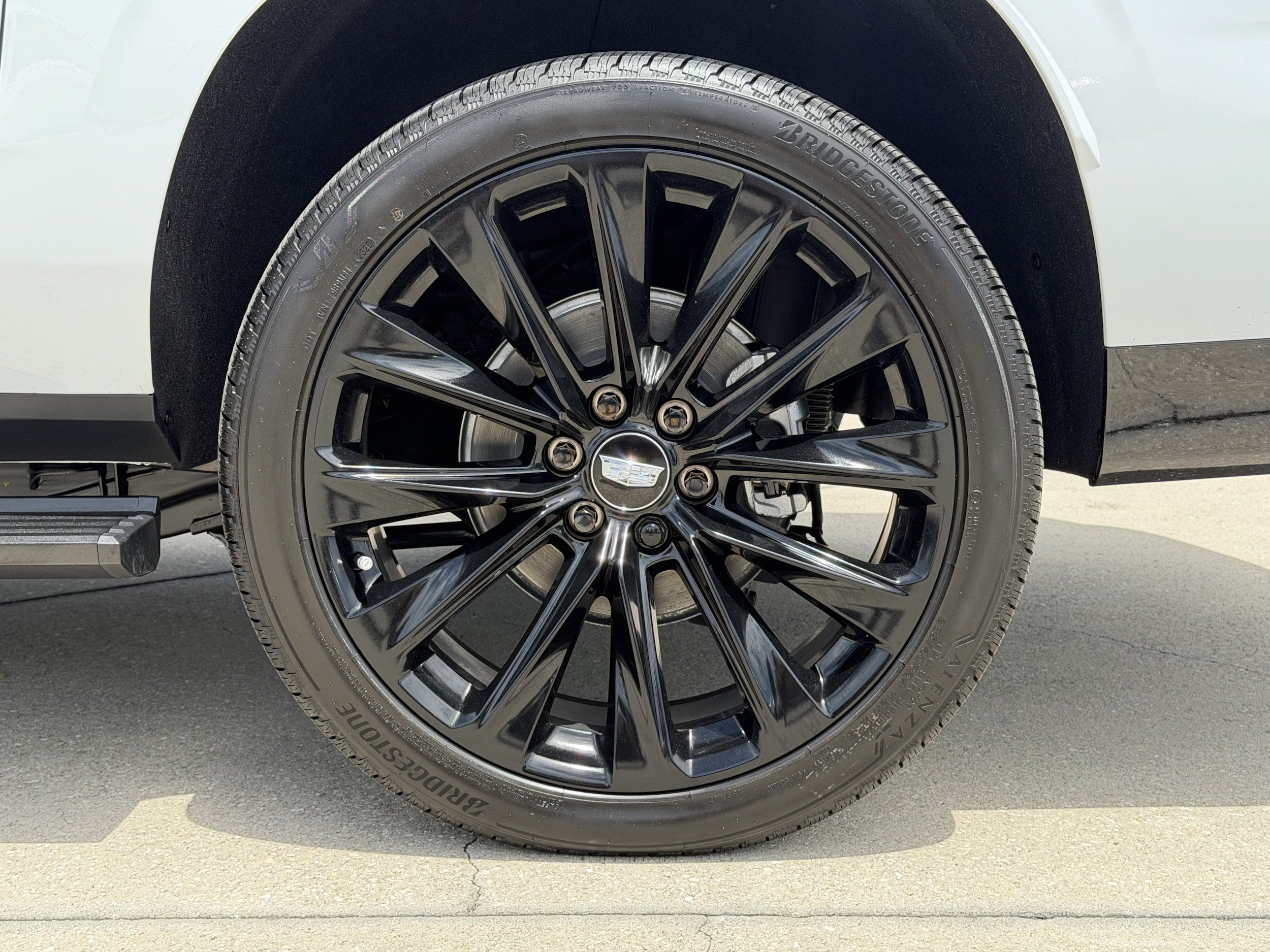 New 2026 Cadillac Escalade ESV Platinum Sport w/ LPO, ONYX Package AWD/4WD image 35