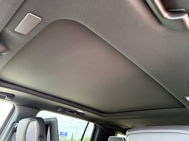 New 2026 GMC Yukon XL AT4 Ultimate AWD/4WD image 14