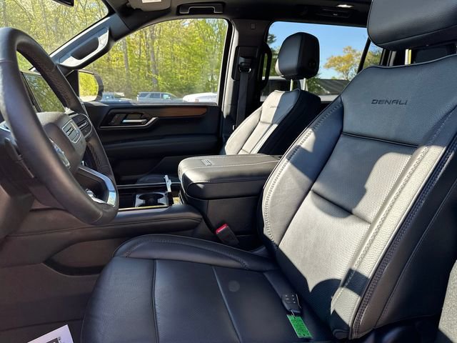 Used 2025 GMC Yukon XL Denali w/ Sun & Power Step Package AWD/4WD image 41