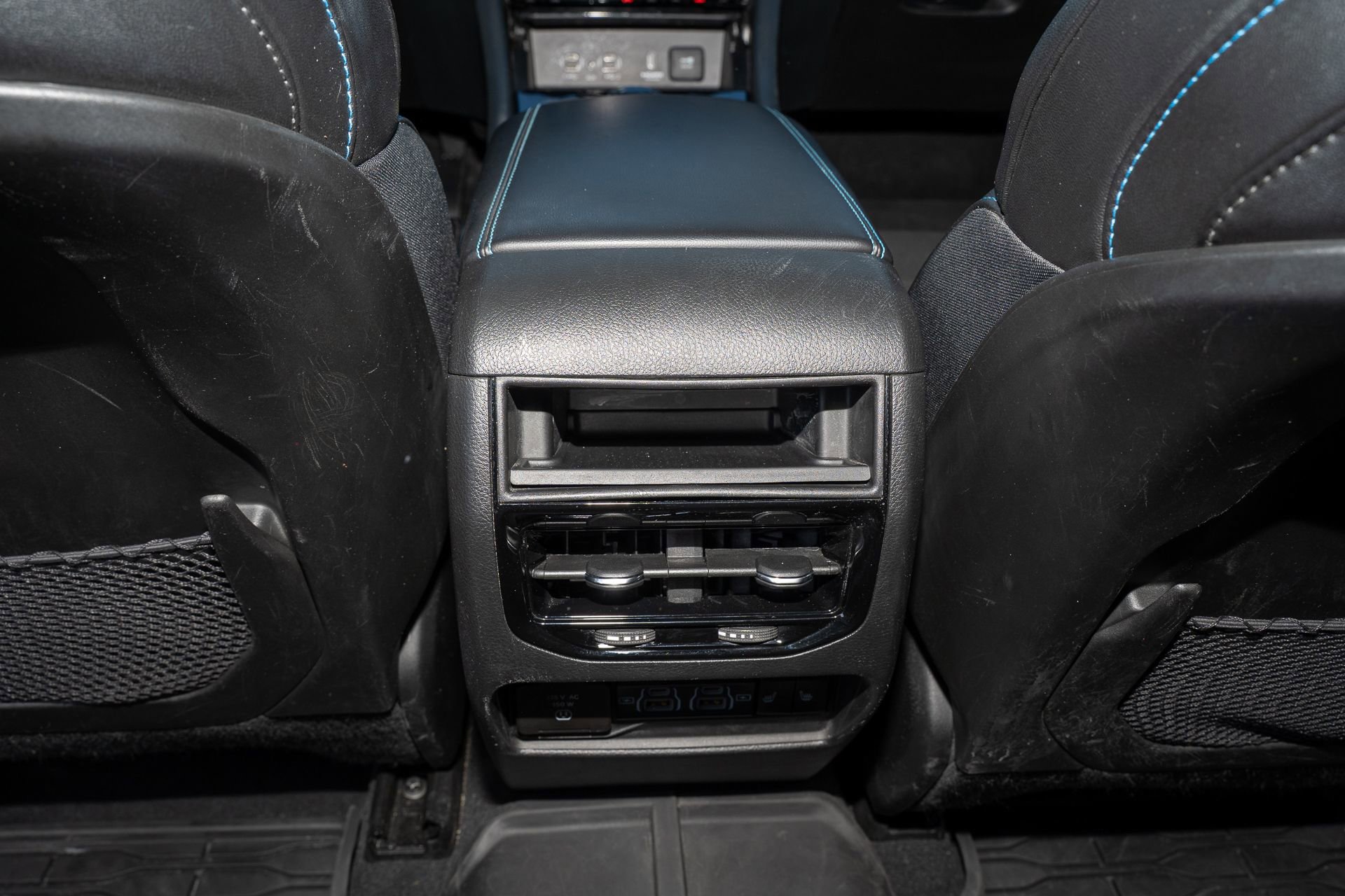 Used 2023 Jeep Grand Cherokee Trailhawk w/ Luxury Tech Group III image 19