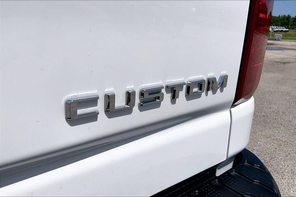 Used 2025 Chevrolet Silverado 2500 Custom w/ Custom Value Package AWD/4WD image 21
