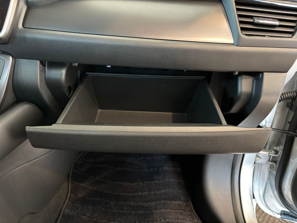 Certified 2025 Nissan Leaf S FWD image 31