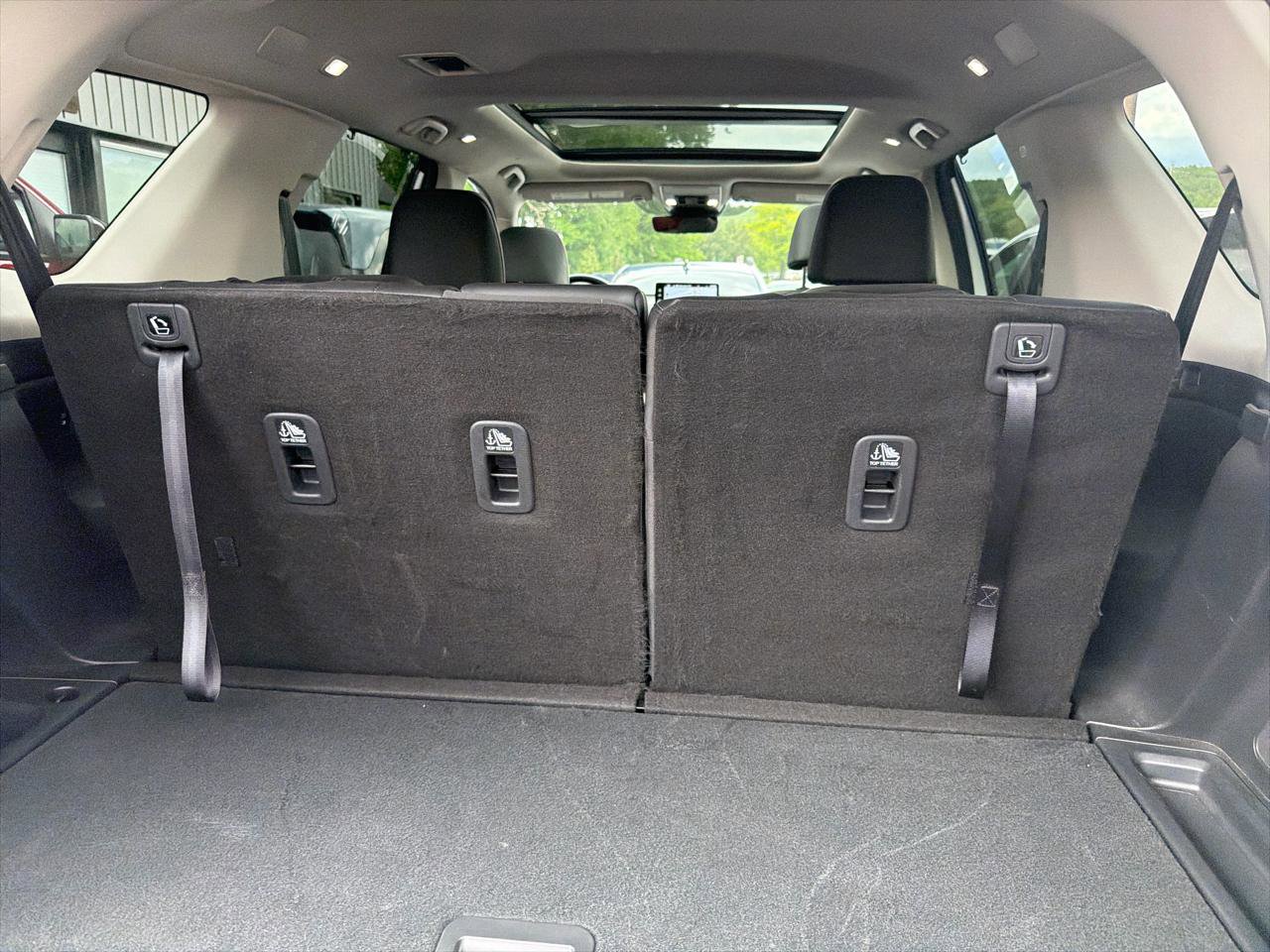 Used 2024 Honda Pilot Touring image 11