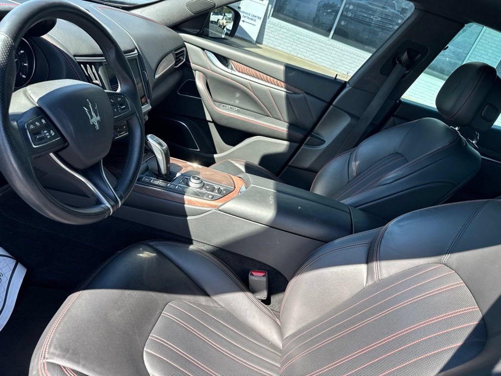 Used 2022 Maserati Levante Modena AWD/4WD image 17