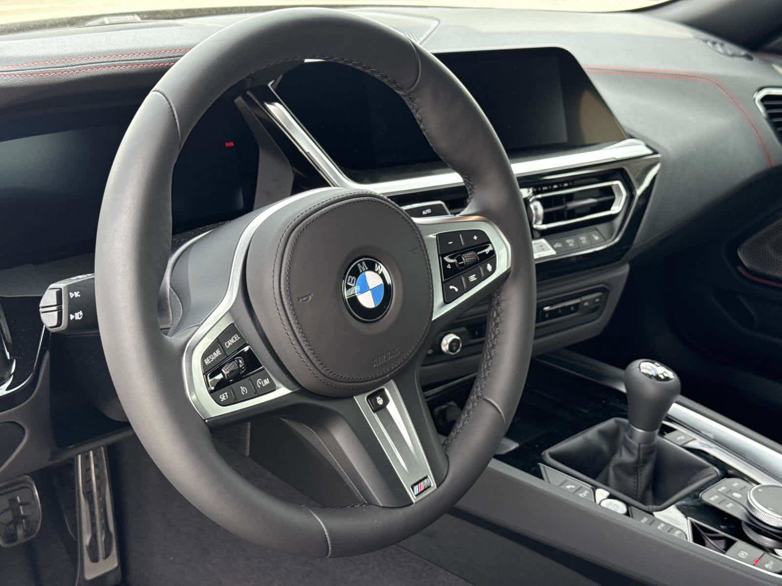 New 2026 BMW Z4 M40i RWD image 2