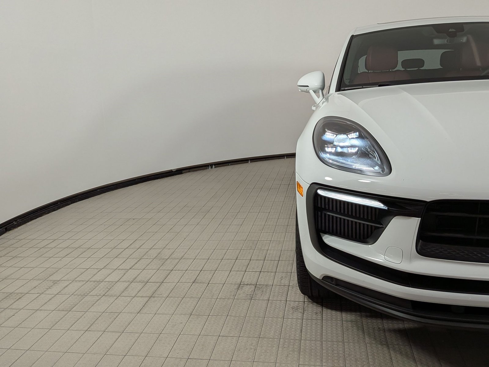 Certified 2025 Porsche Macan S AWD/4WD image 12