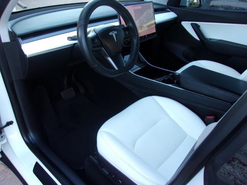 Used 2021 Tesla Model Y Long Range image 26