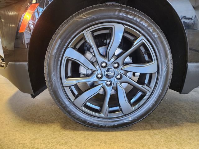 Certified 2023 Chevrolet Equinox RS w/ RS Leather Package FWD image 9