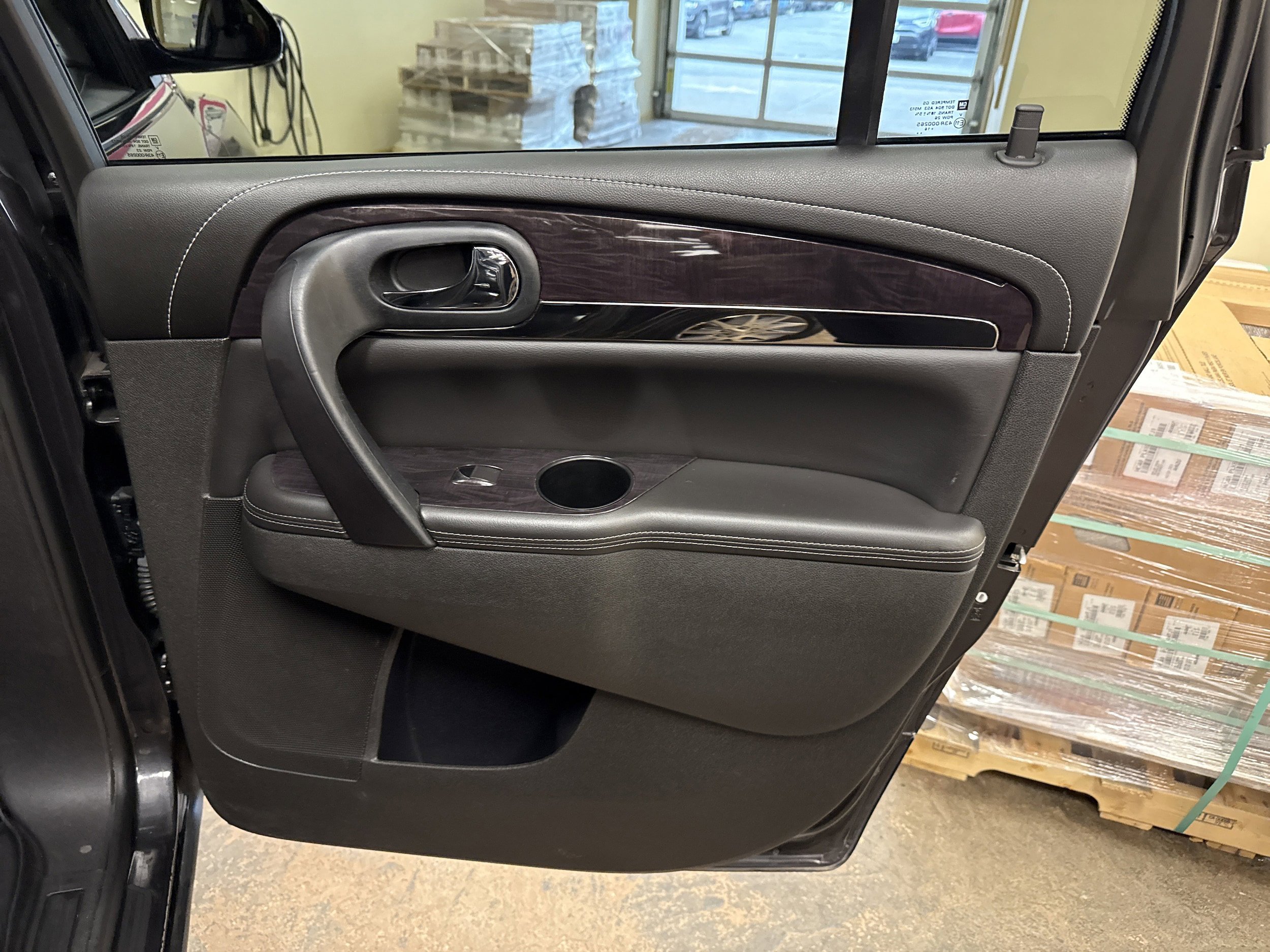 Used 2017 Buick Enclave Leather AWD/4WD image 32