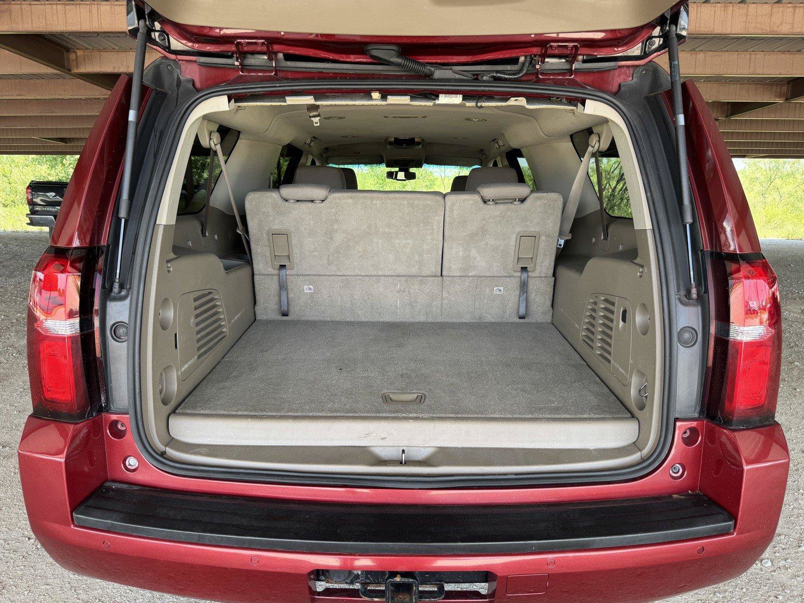 Used 2016 Chevrolet Suburban LS RWD image 35