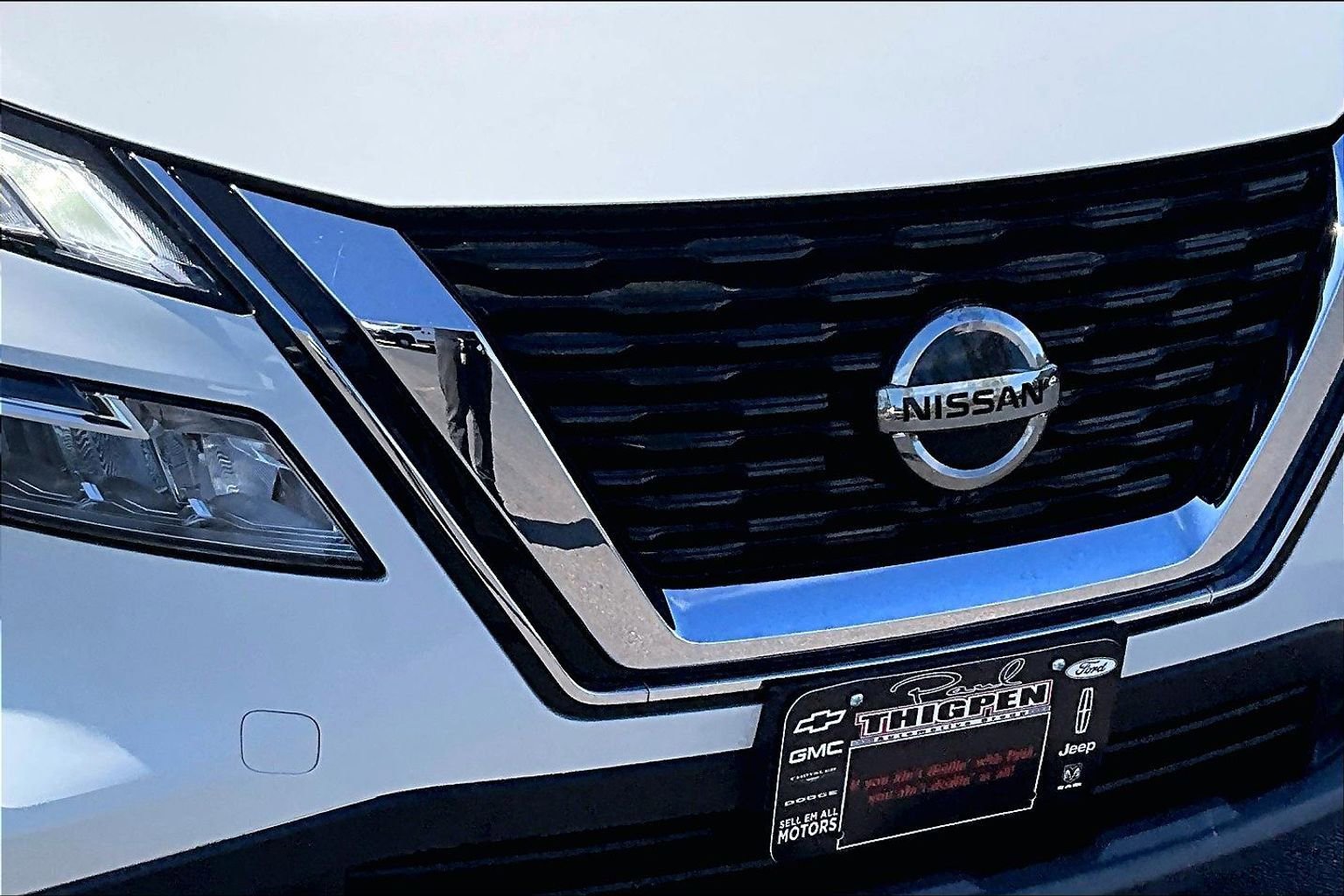 Used 2021 Nissan Rogue SV image 32