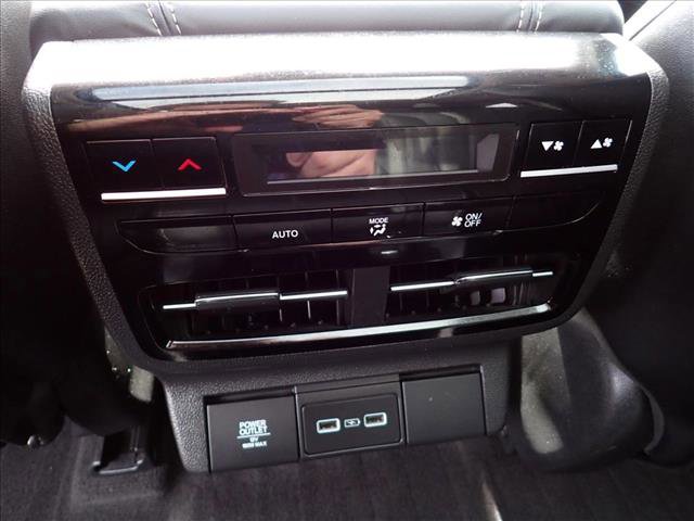 Used 2023 Acura MDX SH-AWD w/ Technology Package image 9