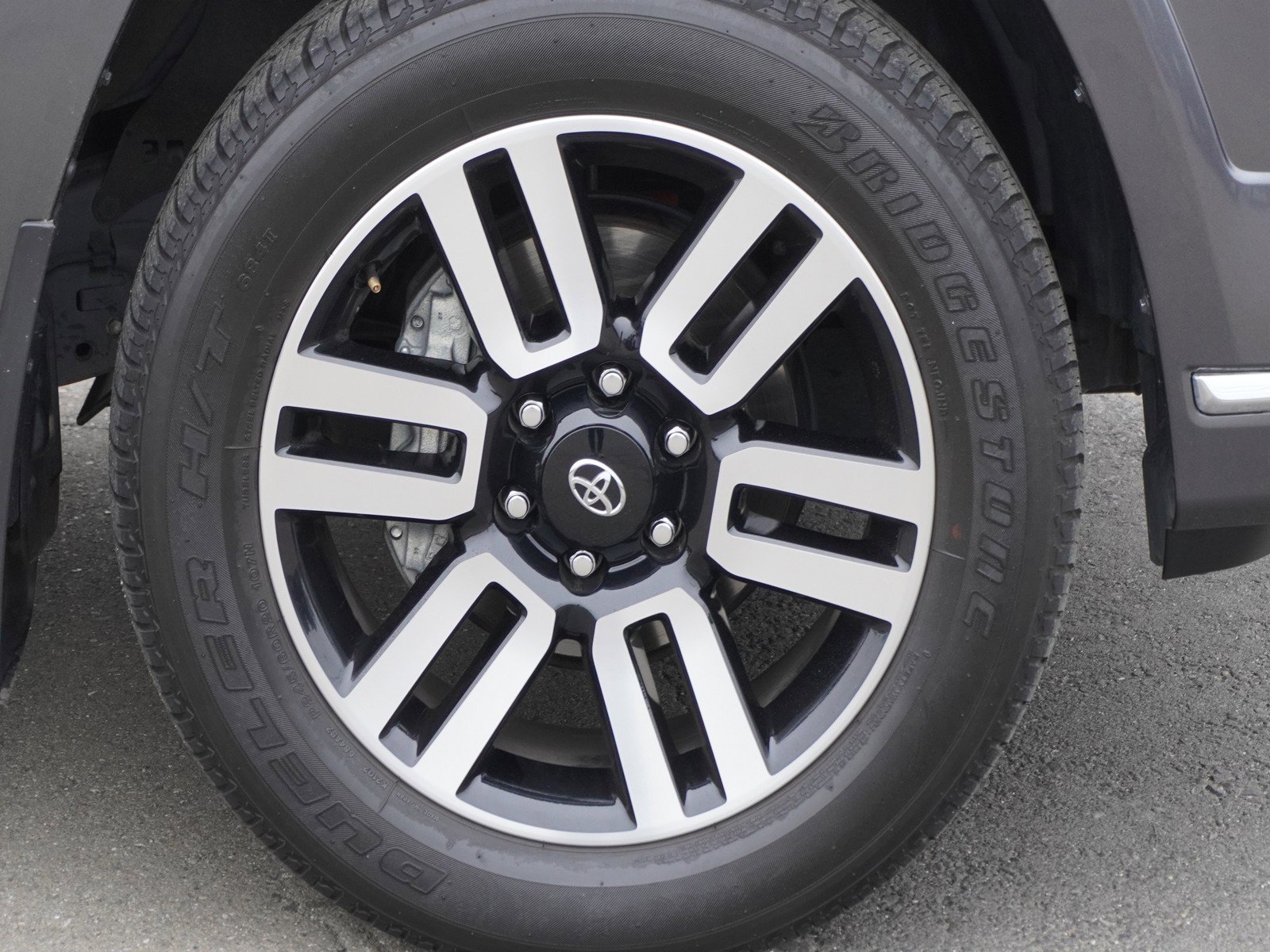 Used 2023 Toyota 4Runner Limited image 5