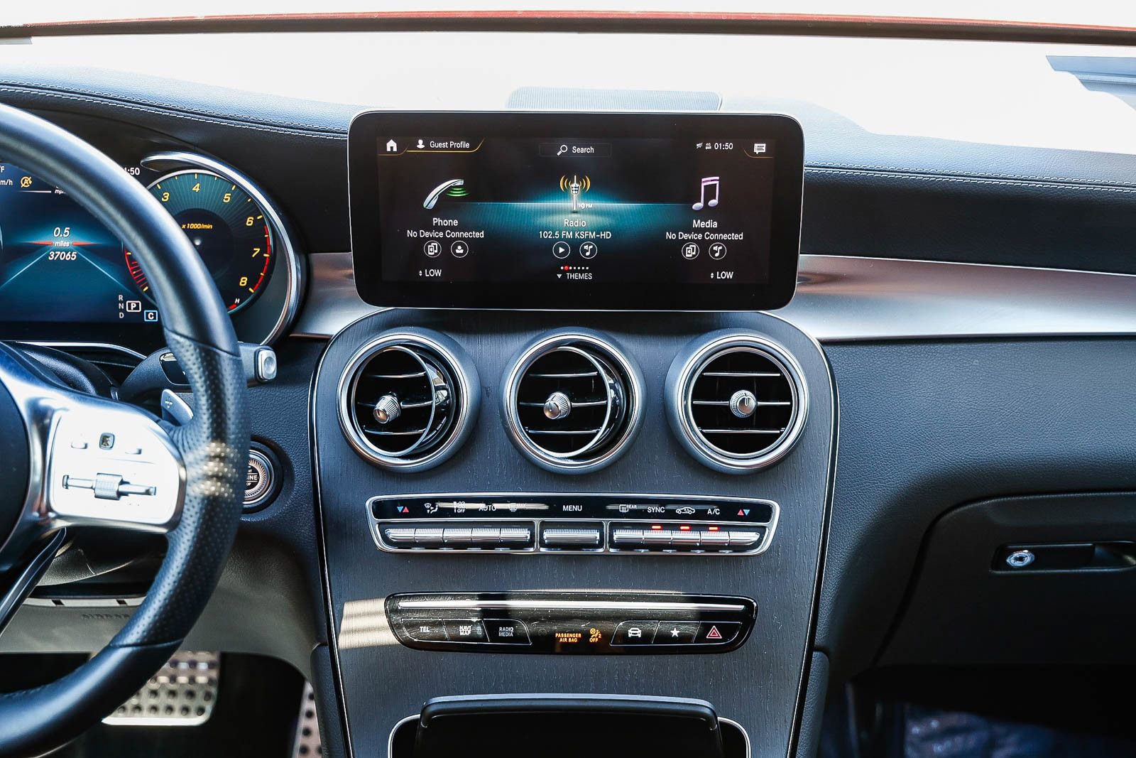 Used 2022 Mercedes-Benz GLC 300 4MATIC Coupe image 11