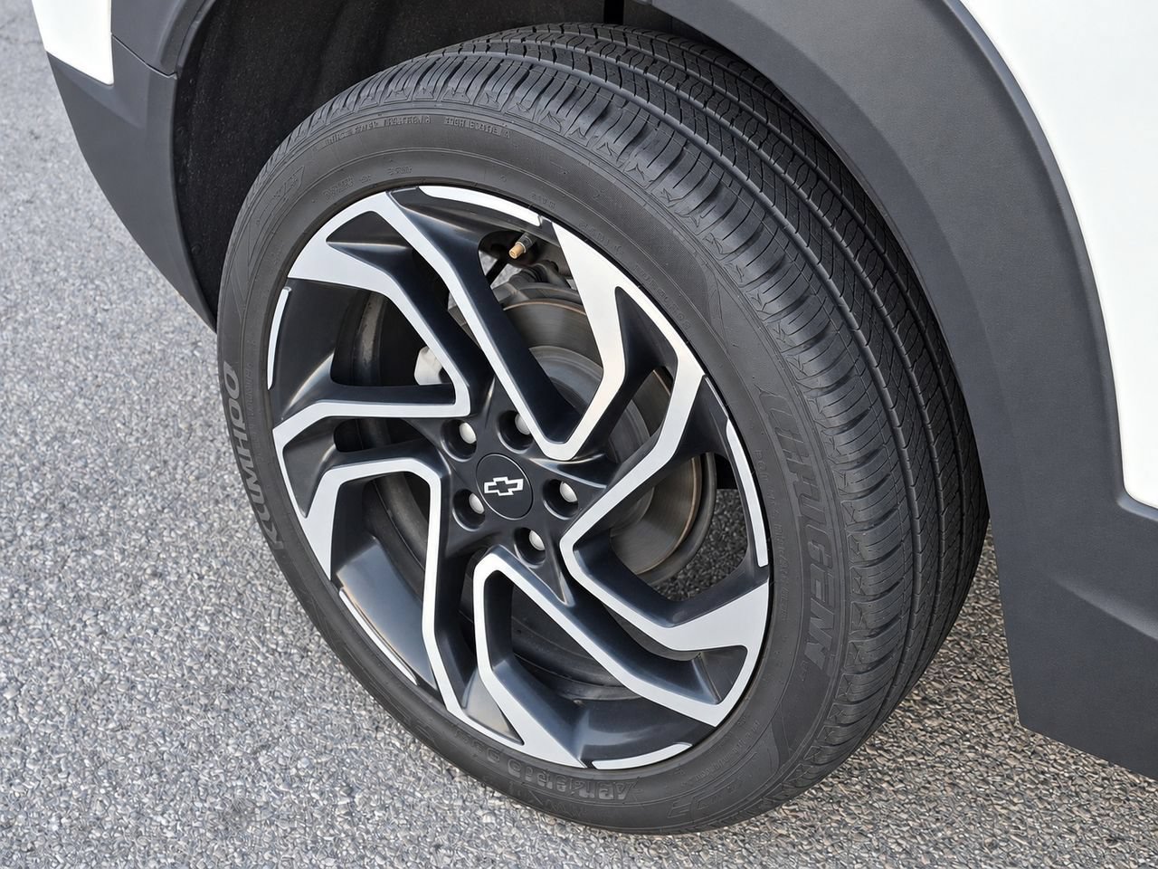 Certified 2024 Chevrolet TrailBlazer RS w/ Convenience Package AWD/4WD image 9