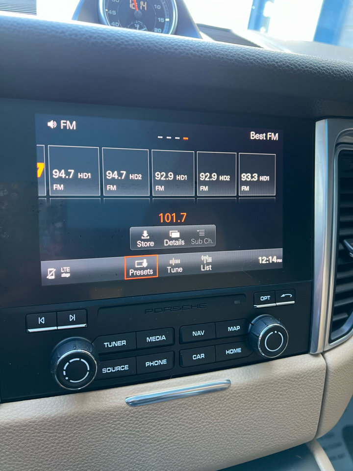 Used 2018 Porsche Macan image 30