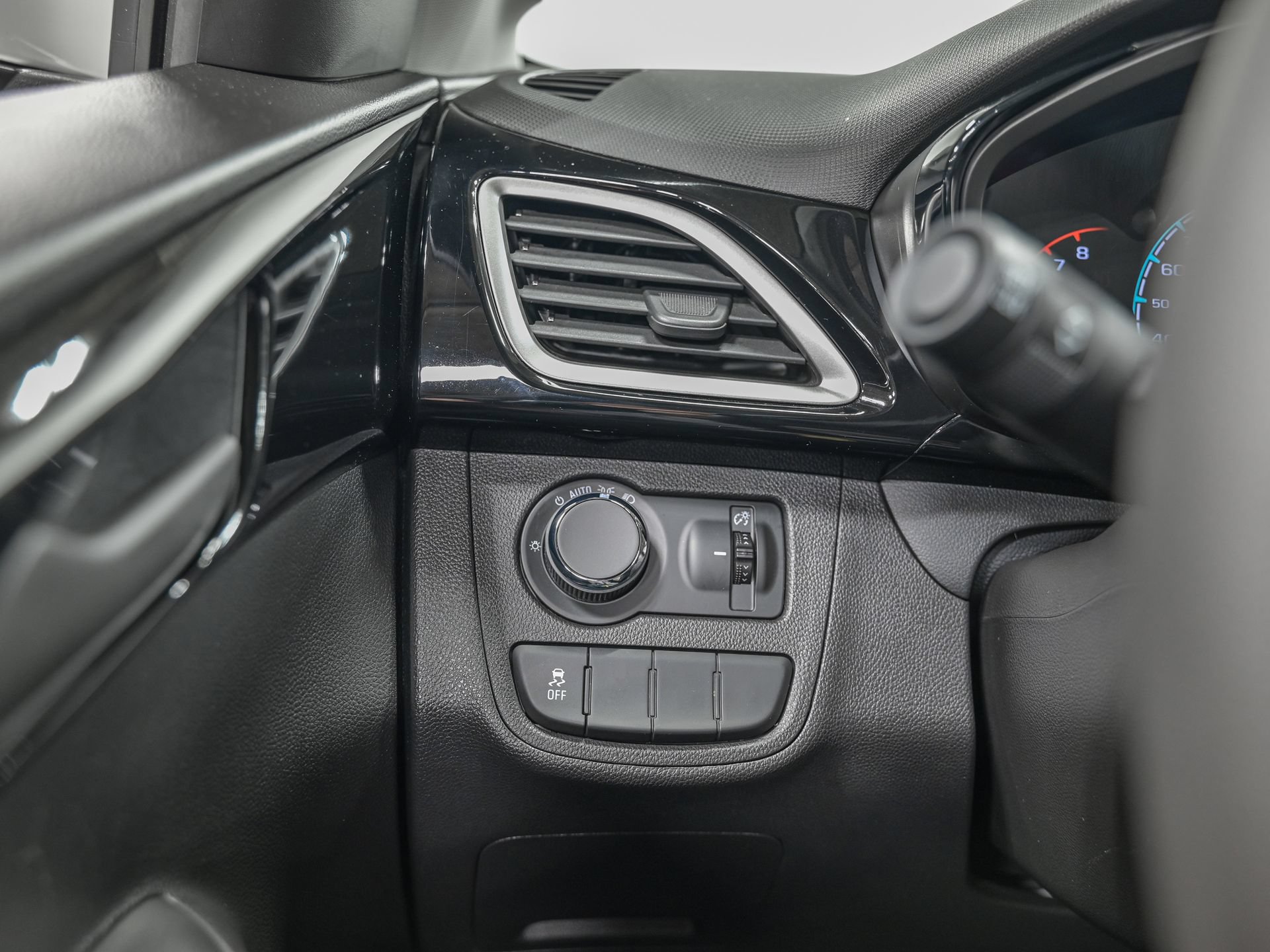 Used 2022 Chevrolet Spark LT FWD image 18