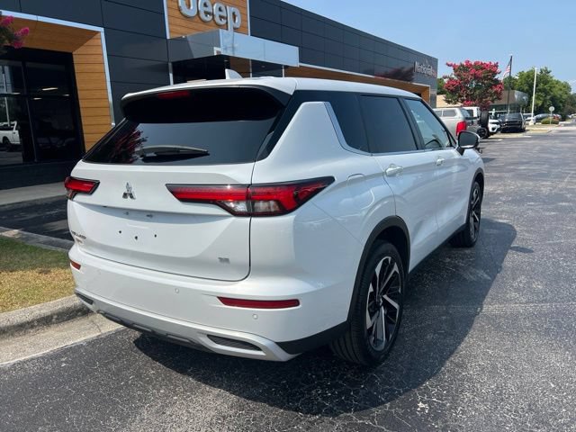 Used 2024 Mitsubishi Outlander SE AWD/4WD image 23