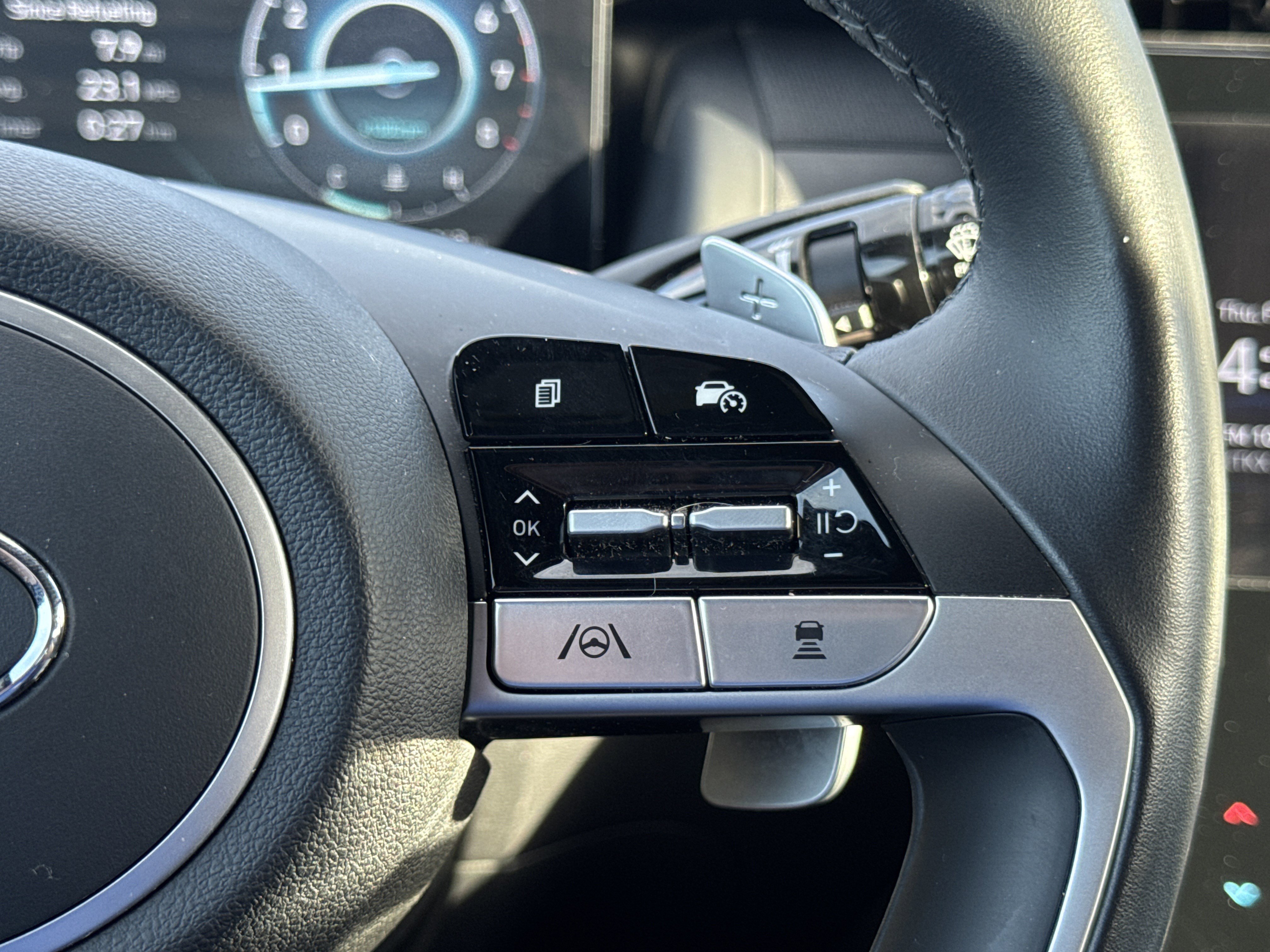 Used 2023 Hyundai Santa Cruz Limited w/ Cargo Package image 15