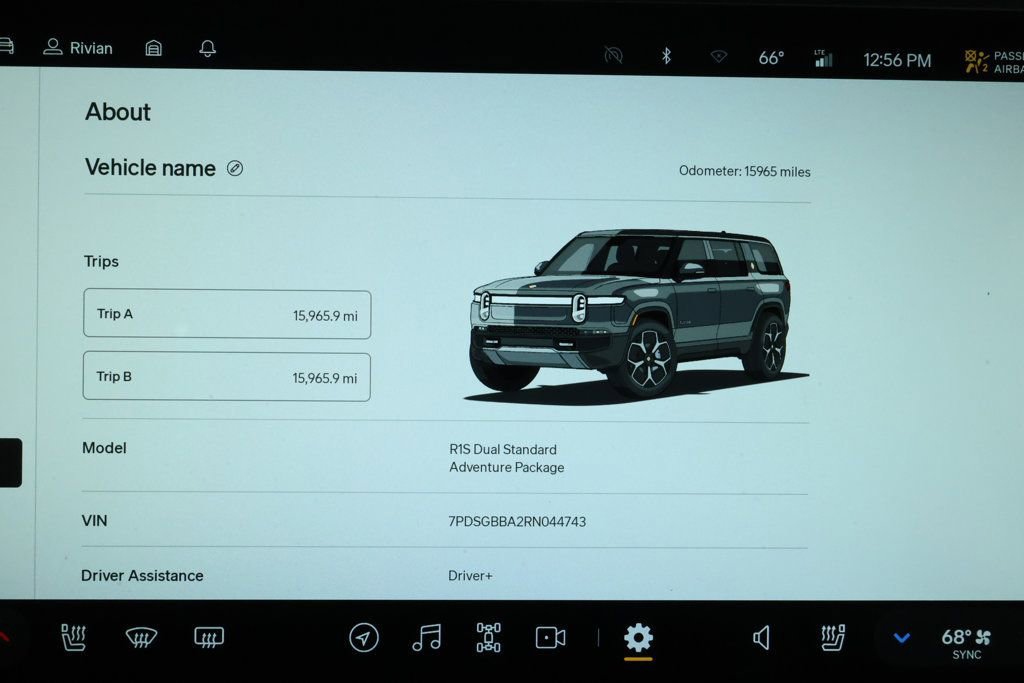 Used 2024 Rivian R1S Adventure image 14