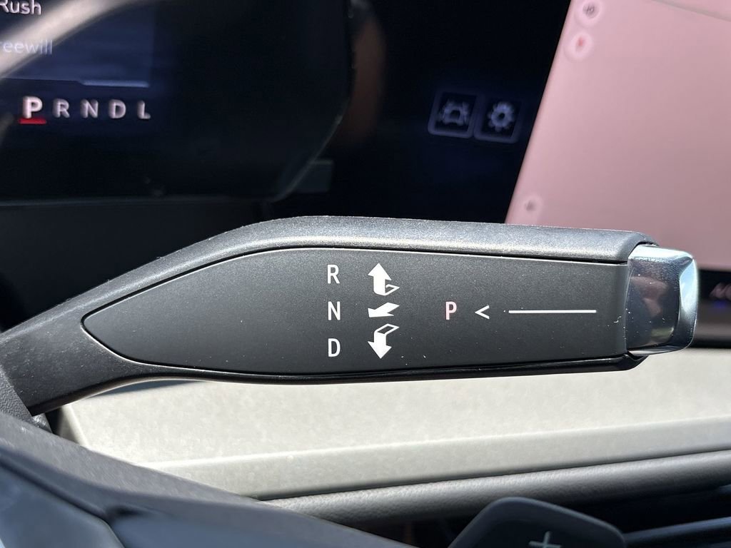 New 2025 Chevrolet Traverse LT image 17