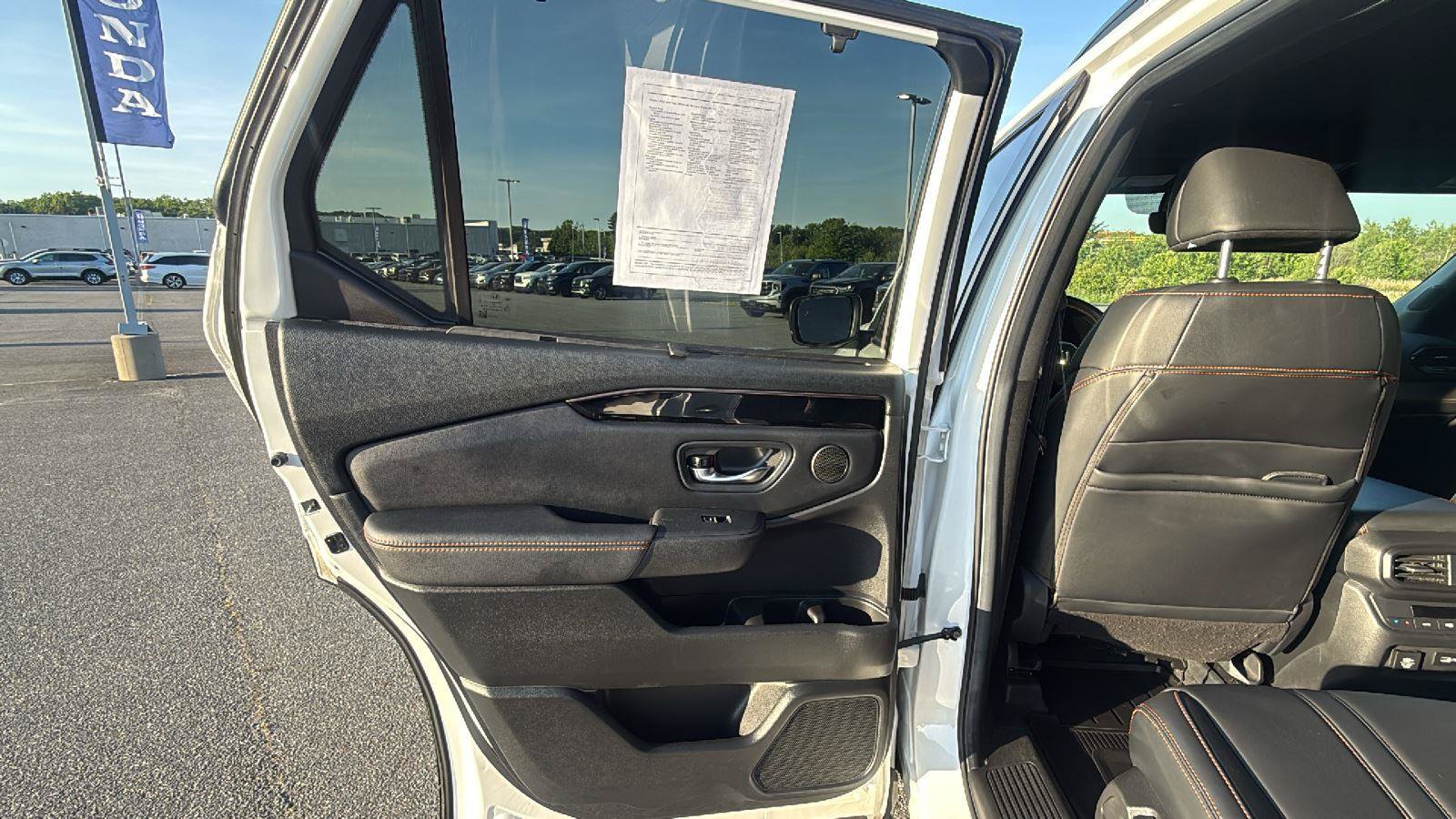 Used 2023 Honda Pilot TrailSport image 25
