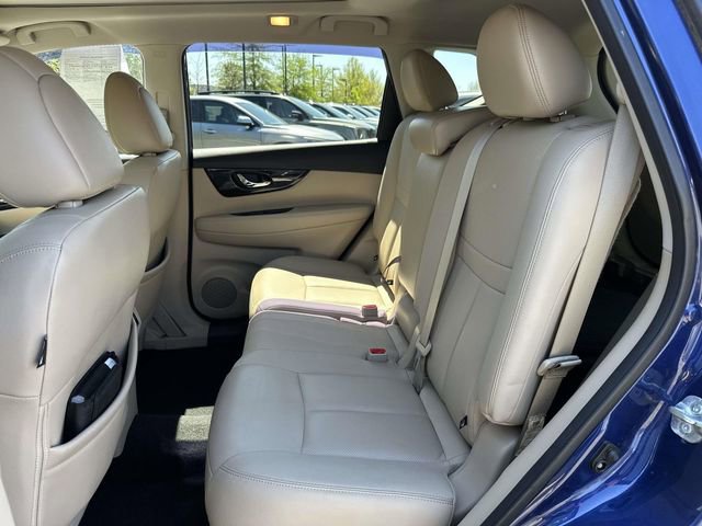 Used 2017 Nissan Rogue SL w/ SL Premium Package image 15