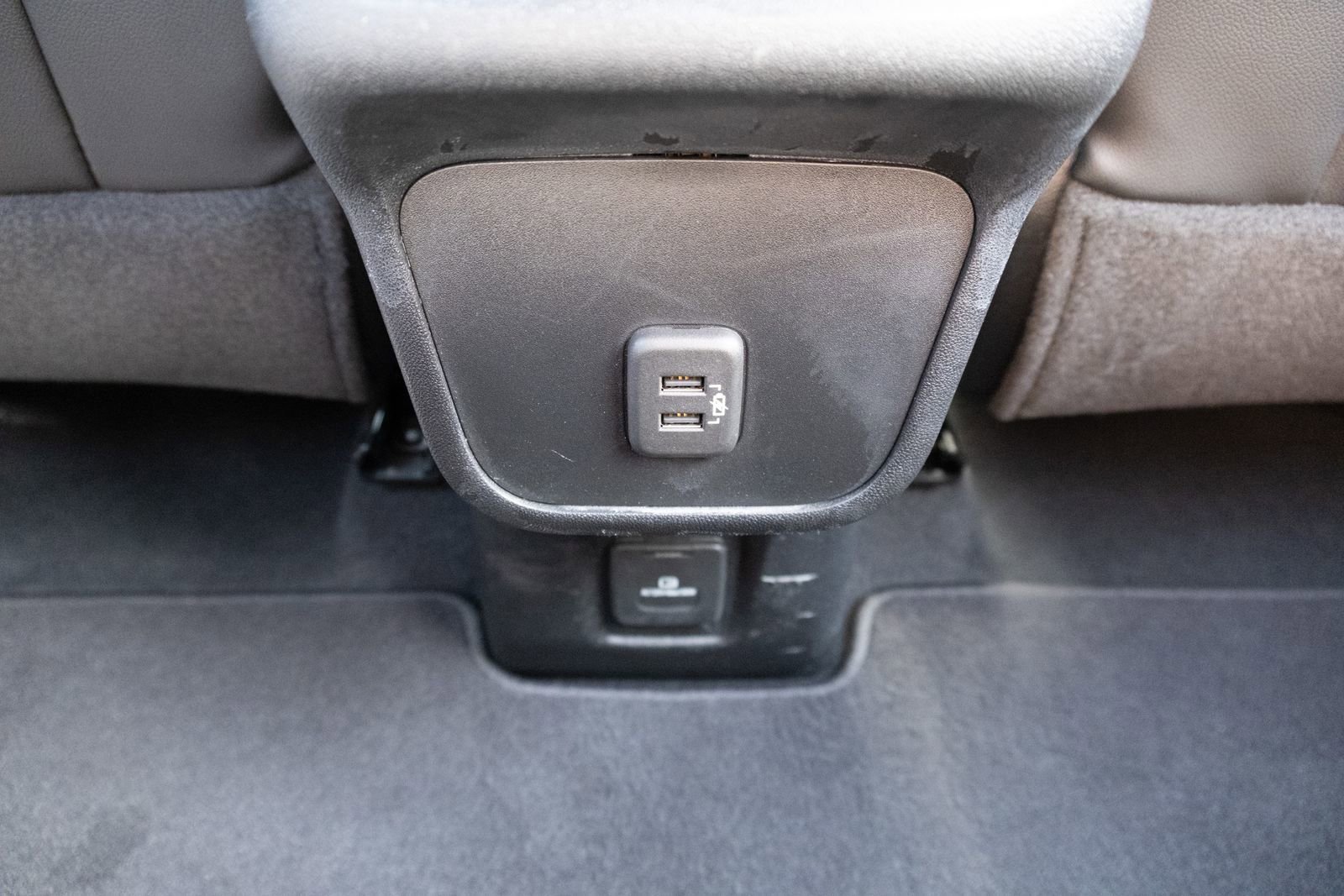 Used 2020 Chevrolet Equinox Premier AWD/4WD image 16
