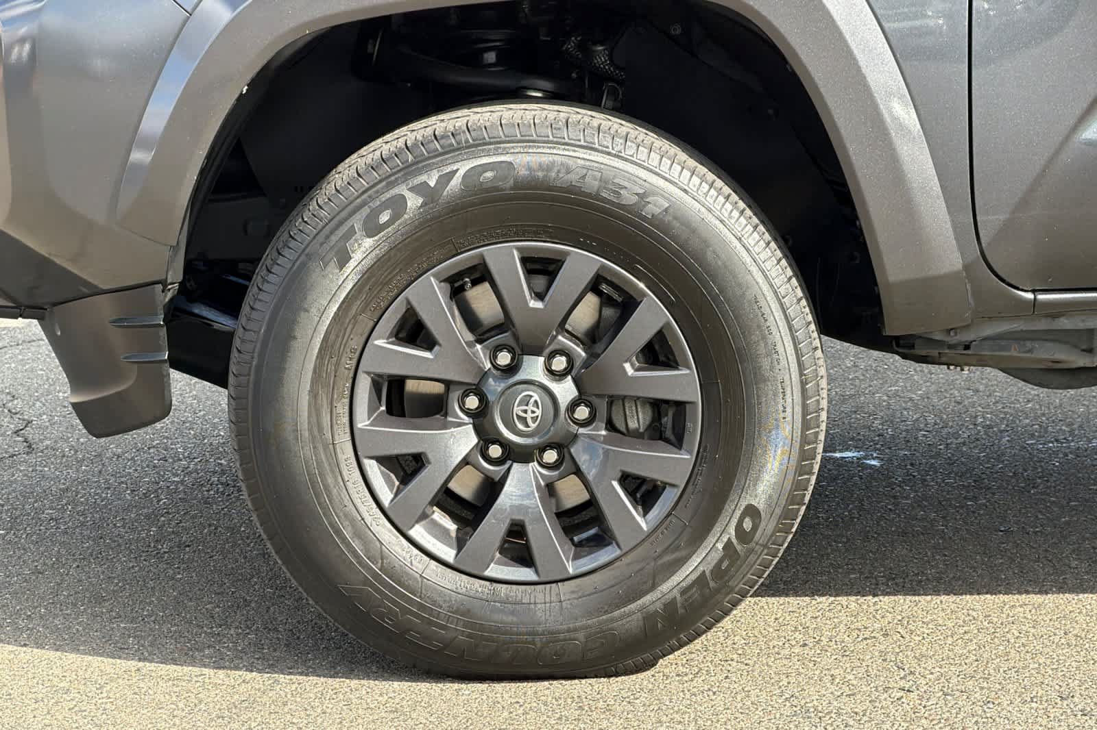 Used 2021 Toyota Tacoma SR5 RWD image 28