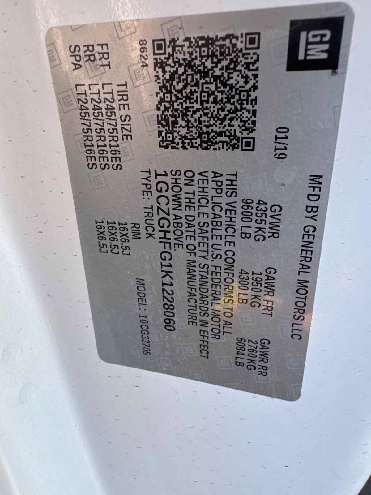 Used 2019 Chevrolet Express 3500 w/ Driver Convenience Package image 12