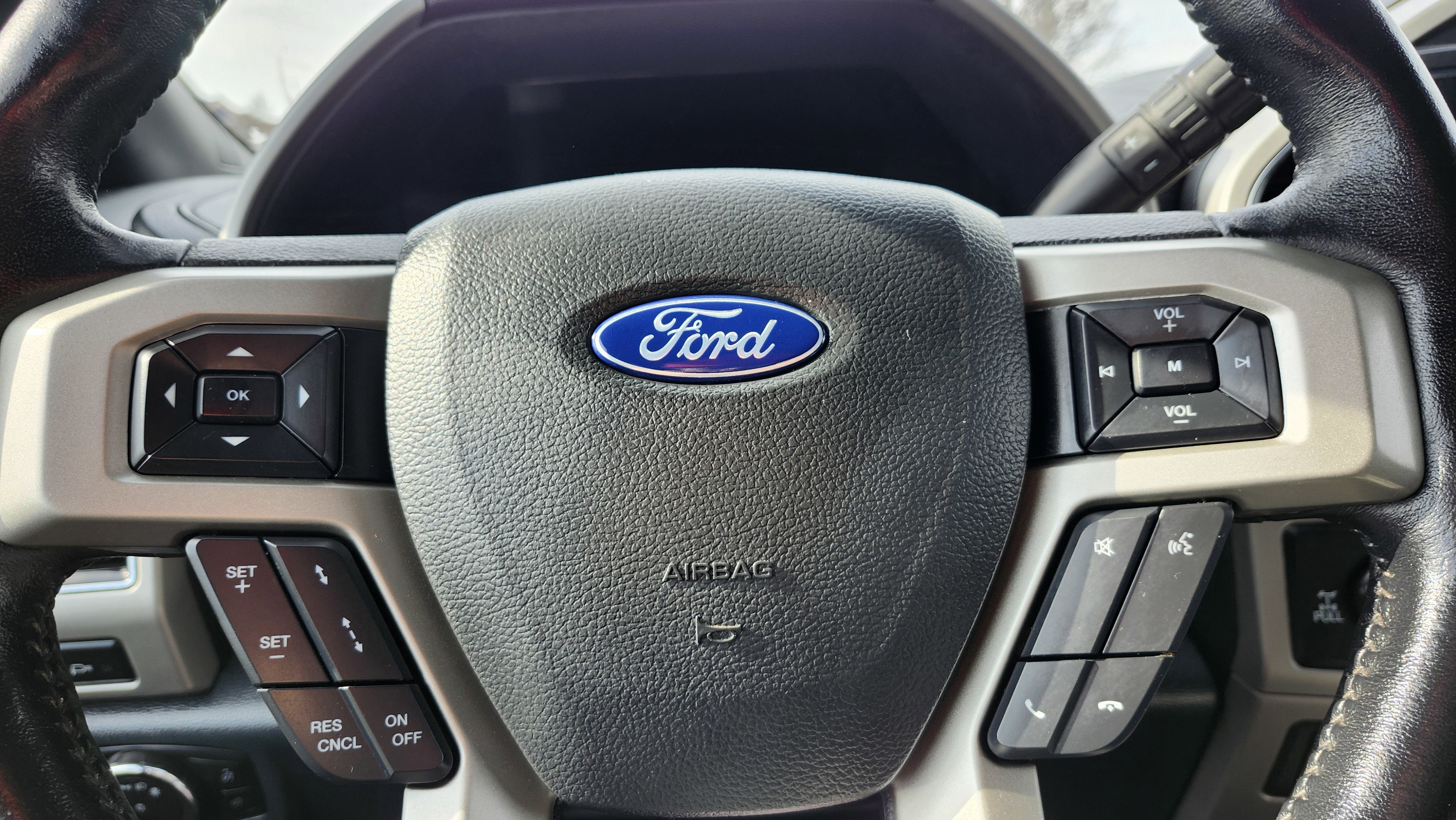 Used 2022 Ford F350 Lariat w/ Lariat Ultimate Package image 31