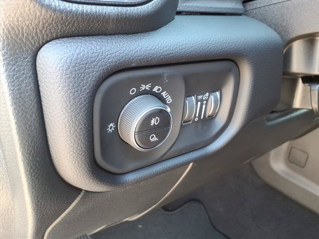 New 2026 RAM 2500 Laramie AWD/4WD image 23